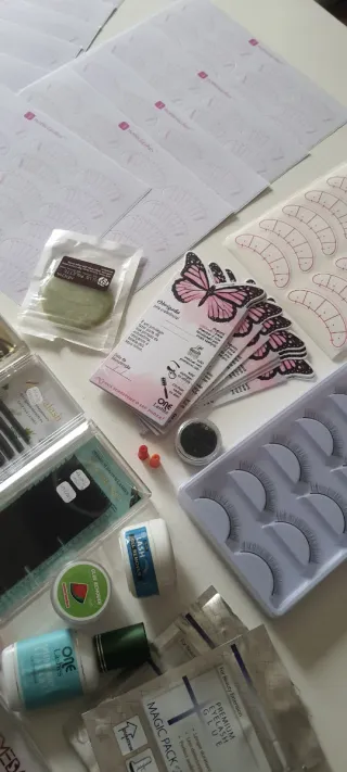 Material para extensão de pestanas