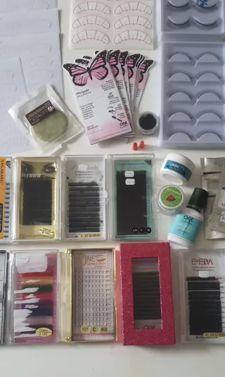 Material para extensão de pestanas