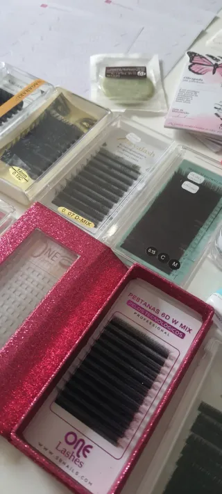 Material para extensão de pestanas