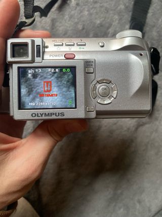Cámara Digital Olympus C-765 UltraZoom