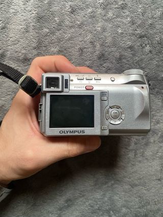 Cámara Digital Olympus C-765 UltraZoom