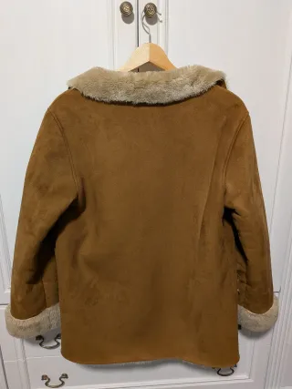 Abrigo efecto ante camel con borreguito