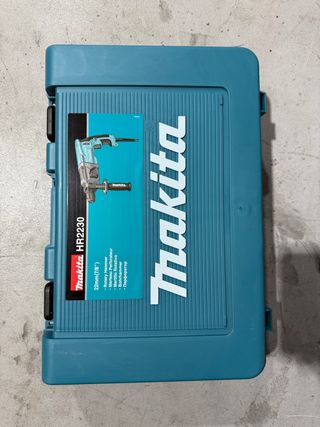 Taladro Percutor Makita HR2230 22mm