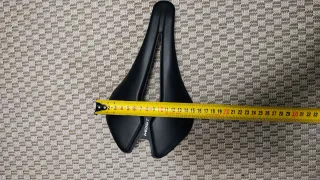 Sillín MOST prostático + luz trasera