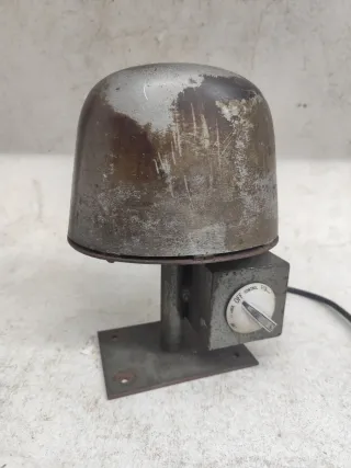 Ferro de Chapeleiro Antigo