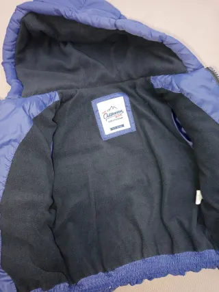 Chaquetón azul con capucha