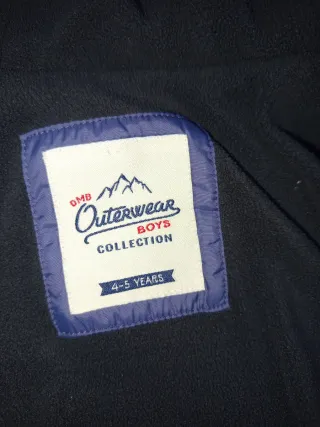 Chaquetón azul con capucha