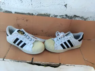 Zapatillas Adidas Azules y Blancas