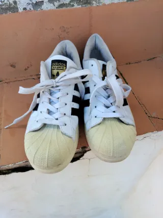 Zapatillas Adidas Azules y Blancas