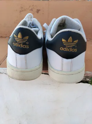 Zapatillas Adidas Azules y Blancas