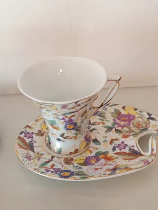 Conjunto de 2 chávenas e pires florais