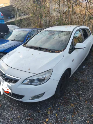 Opel Astra Despiece