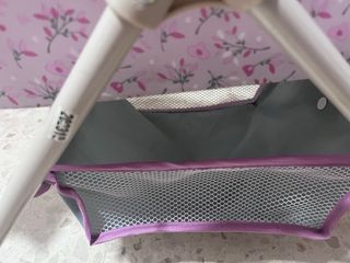 Carro de muñecas rosa y verde