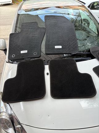 Tappetini Jeep Renegade originali casa madre