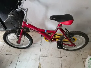 Bicicleta infantil roja UMIT
