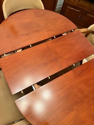 Conjunto mesa redonda antigua y 4 sillas