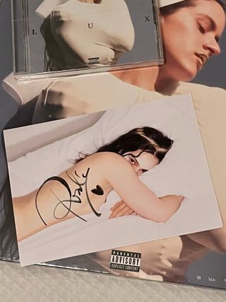 Vinilo y CD firmado Lux Rosalía