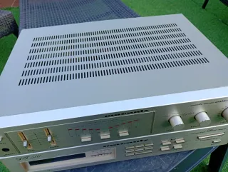 Amplificador y Sintonizador Marantz