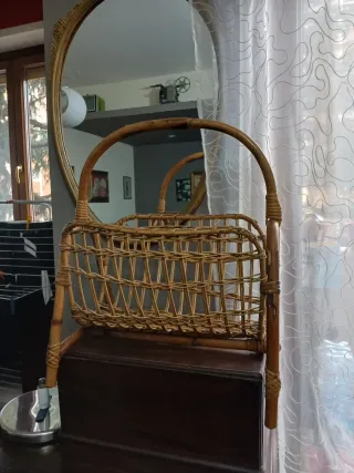 Portariviste in rattan