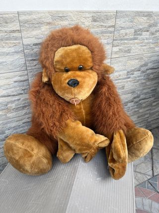 Peluche scimmia grande marrone