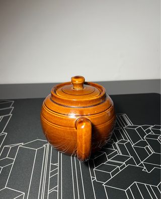 Teiera in ceramica marrone