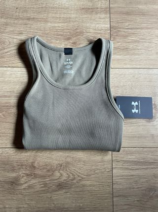 Top Under Armour Beige Talla S