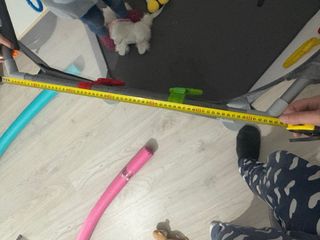 Parque infantil con puerta y asas para incorporará