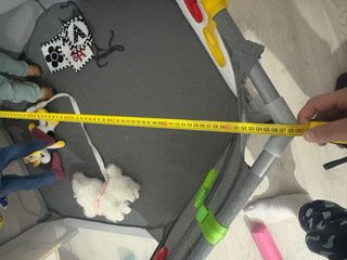 Parque infantil con puerta y asas para incorporará