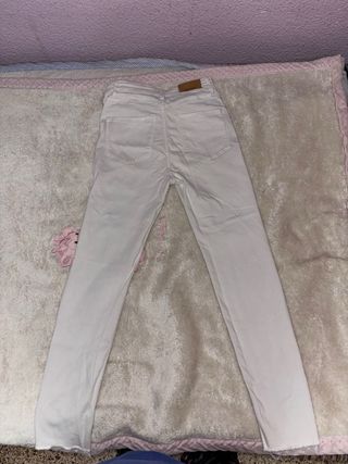 Pitillos blancos rotos