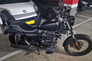 Moto Macbor Rockster Flat 125 2022 en buen estado