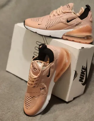 Nike Air 270 Mujer Rosa y Negro