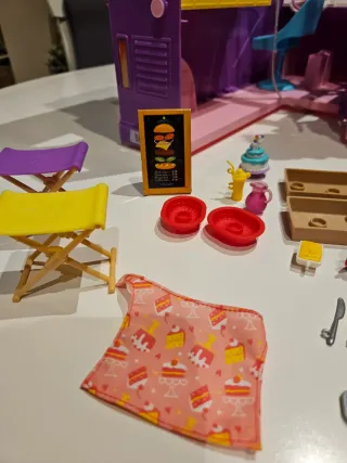 Camión de Comida Barbie con Accesorios