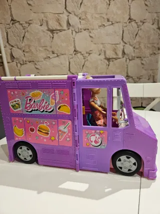 Camión de Comida Barbie con Accesorios