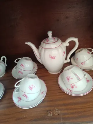Antigo Serviço de chá em porcelana floral