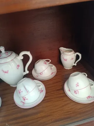 Antigo Serviço de chá em porcelana floral