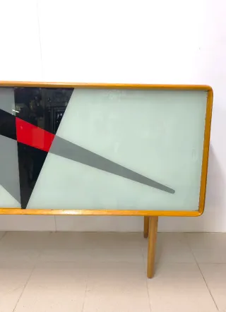 Aparador vintage danés con diseño geométrico