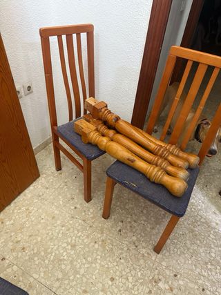 Mesa de comedor de madera