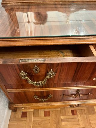 Cómoda antigua madera maciza con espejo