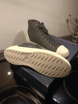 Fred Perry Zapatillas Altas Grises y Blancas