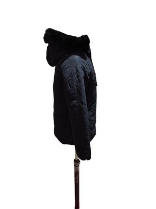 Cazadora Desigual acolchada negra con capucha