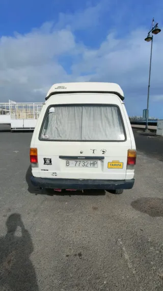 Nissan Vanette 1986