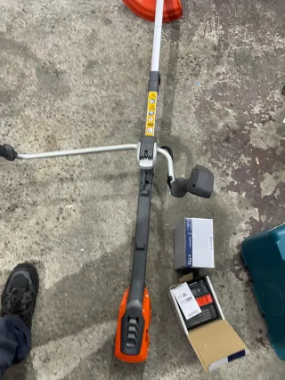 Desbrozadora Husqvarna 220iR