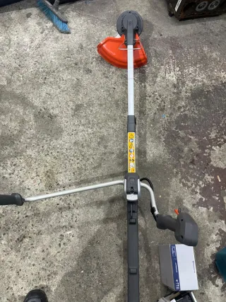 Desbrozadora Husqvarna 220iR