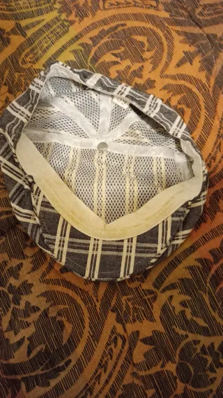 Cappello siciliano "Coppola" a quadri grigio