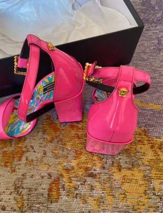 Sandalias Versace Tacón Rosa Multicor