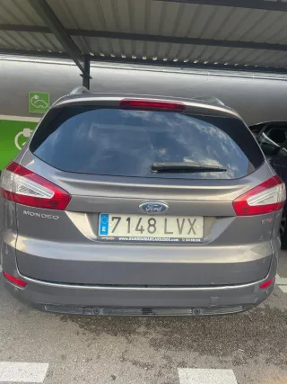 Ford Mondeo 2011 con bola de remolque