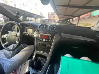 Ford Mondeo 2011 con bola de remolque