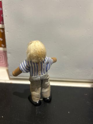 Padre in legno per casa delle bambole