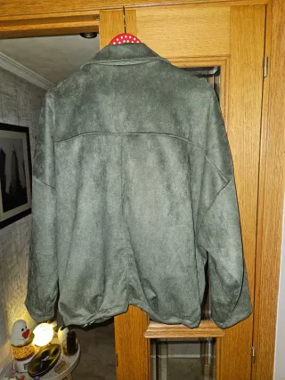 Cazadora verde mujer