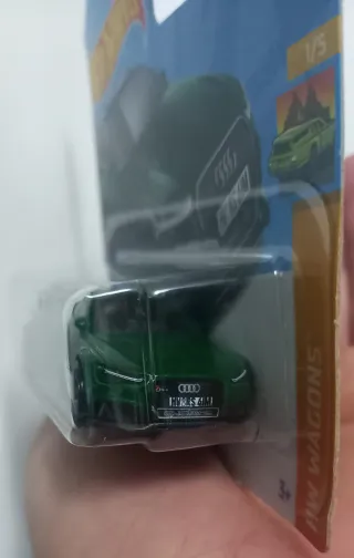 Hot Wheels 17 Audi RS 6 Avant